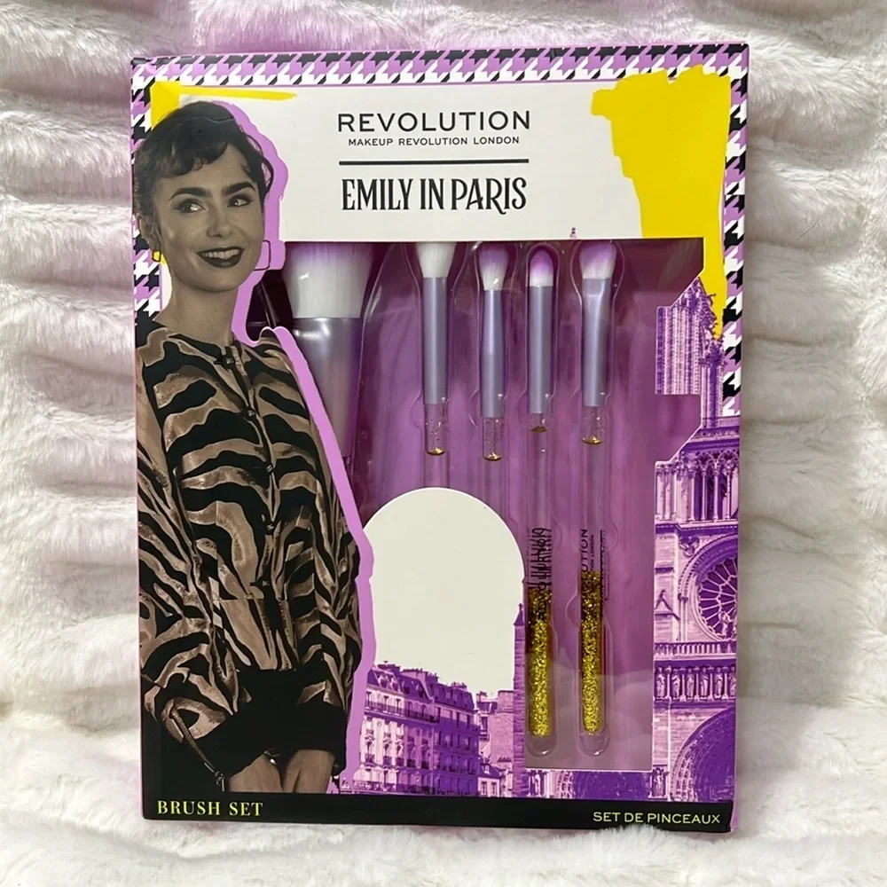 Revolution Emily in Paris 5 Piece Brush Set - Picture 1 of 7
